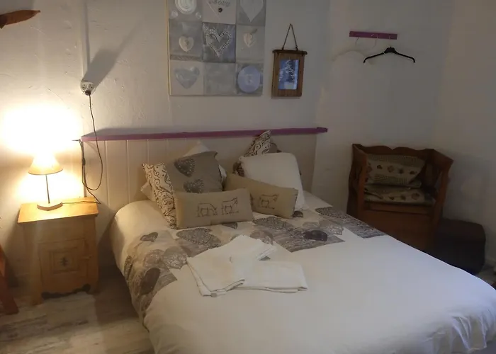 Pensionat De La Grange & Sauna 3*